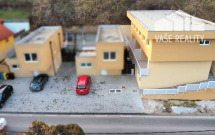 Trojizbový mezonetový byt 70m2, Banka