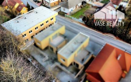 Trojizbový mezonetový byt 70m2, Banka