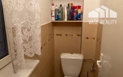 Predáme 3 izbový byt Dubnica n/ Váhom, záhrada, vlastné kúrenie, 70 m2