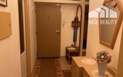 Predáme 3 izbový byt Dubnica n/ Váhom, záhrada, vlastné kúrenie, 70 m2