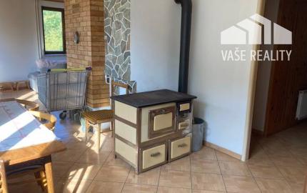 Chalupa CHKO Strážovské vrchy, pozemok 3292 m2, rezervoár pitnej vody