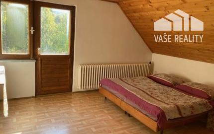 Chalupa CHKO Strážovské vrchy, pozemok 3292 m2, rezervoár pitnej vody