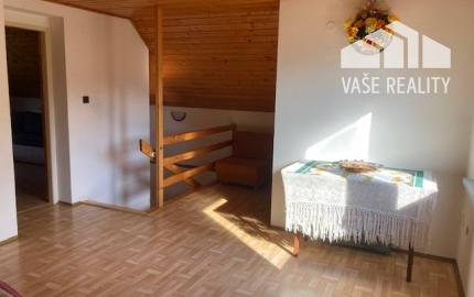 Chalupa CHKO Strážovské vrchy, pozemok 3292 m2, rezervoár pitnej vody