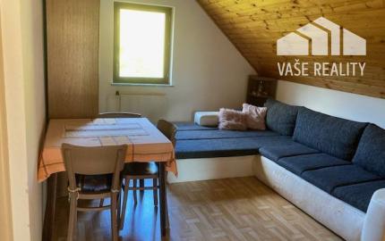 Chalupa CHKO Strážovské vrchy, pozemok 3292 m2, rezervoár pitnej vody