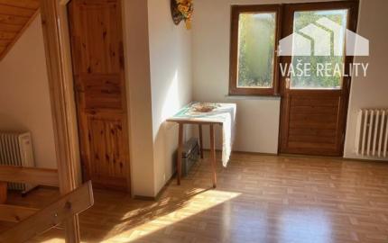 Chalupa CHKO Strážovské vrchy, pozemok 3292 m2, rezervoár pitnej vody