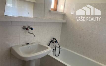 Chalupa CHKO Strážovské vrchy, pozemok 3292 m2, rezervoár pitnej vody