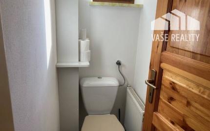 Chalupa CHKO Strážovské vrchy, pozemok 3292 m2, rezervoár pitnej vody