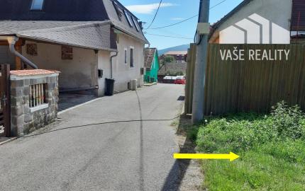 STAVEBNÝ POZEMOK 2250 m2 TRENČIANSKE MITICE