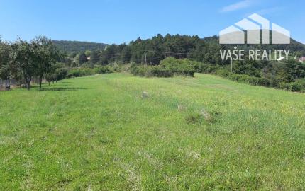 STAVEBNÝ POZEMOK 2250 m2 TRENČIANSKE MITICE