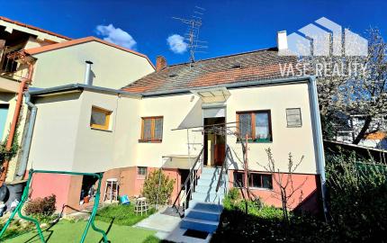 Objavte potenciál bývania v rodinnom dome v centre Piešťan