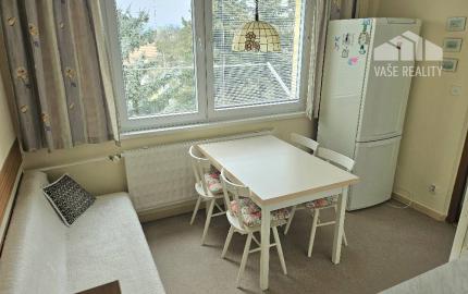 2,5 izbový byt Bánovce nad Bebravou / CENTRUM- STRED / KOMPLETNE ZARIA