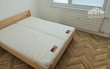 2,5 izbový byt Bánovce nad Bebravou / CENTRUM- STRED / KOMPLETNE ZARIA