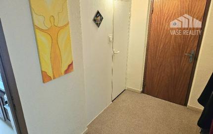 2,5 izbový byt Bánovce nad Bebravou / CENTRUM- STRED / KOMPLETNE ZARIA