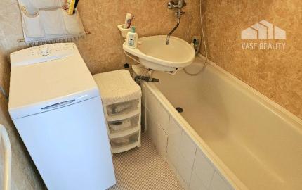 2,5 izbový byt Bánovce nad Bebravou / CENTRUM- STRED / KOMPLETNE ZARIA