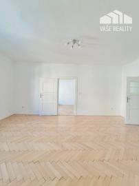 Na prenájom staromestský 3-izbový byt, Tobrucká ul., BA – Staré Mesto