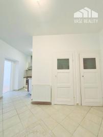 Na prenájom staromestský 3-izbový byt, Tobrucká ul., BA – Staré Mesto