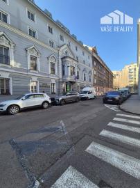 Na prenájom staromestský 3-izbový byt, Tobrucká ul., BA – Staré Mesto