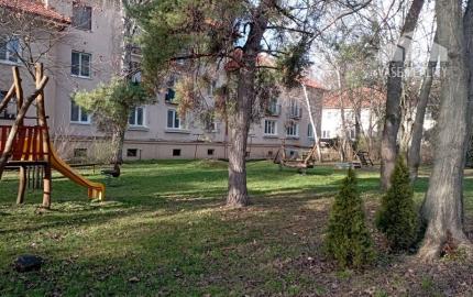 ZNÍŽENÁ CENA! Mestský 2 izbový byt, super lokalita Nitra