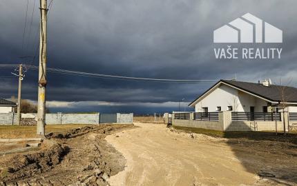 PREDAJ STAVEBNÝ POZEMOK 610 M² BOROVCE /VODA, ELEKTRINA, KANALIZÁCIA/