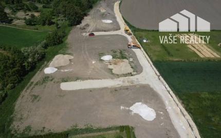 PREDAJ STAVEBNÝ POZEMOK 607 M² BOROVCE /VODA, ELEKTRINA, KANALIZÁCIA/