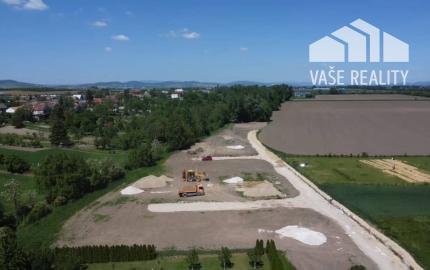 PREDAJ STAVEBNÝ POZEMOK 607 M² BOROVCE /VODA, ELEKTRINA, KANALIZÁCIA/