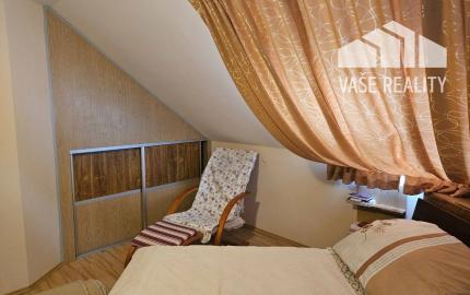 6 izbový rodinný dom v obci Mikušovce  , pozemok 1048 m2