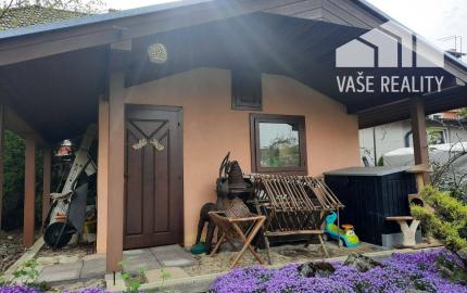 6 izbový rodinný dom v obci Mikušovce  , pozemok 1048 m2