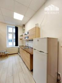 Na prenájom rekonštruovaná garsónka 20 m², Dunajská ulica, Staré Mesto