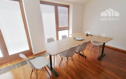 Na prenájom kancelársky priestor s terasou, Ventúrska ul., ihneď voľný