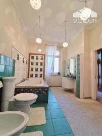 Na prenájom krásny 3-izbový staromestský byt 111 m², Senkiewiczova