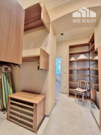 Na prenájom krásny 3-izbový staromestský byt 111 m², Senkiewiczova