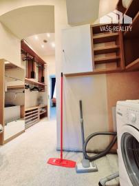 Na prenájom krásny 3-izbový staromestský byt 111 m², Senkiewiczova