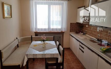 *REZERVOVANÉ*  4-izb rodinný dom s pozemkom 900 m²  - Moravany n/V