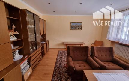 *REZERVOVANÉ*  4-izb rodinný dom s pozemkom 900 m²  - Moravany n/V