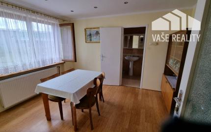 *REZERVOVANÉ*  4-izb rodinný dom s pozemkom 900 m²  - Moravany n/V