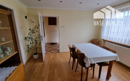 *REZERVOVANÉ*  4-izb rodinný dom s pozemkom 900 m²  - Moravany n/V