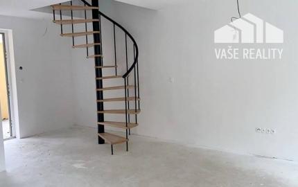 AKCIA !!! 135.000,-€, Trojizbový mezonetový byt Banka pri Piešťanoch