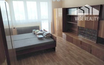 Priestranný rodinný dom s garážou, Vrbové