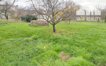 Priestranný rodinný dom s garážou, Vrbové