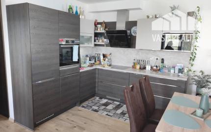 Na prenájom 2 izbový byt s parkovacím miestom, Trencianske Stankovce-S