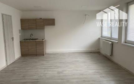 Kancelárske a prevádzkové priestory- Dubnica nad Váhom (52 m2, 104 m2)