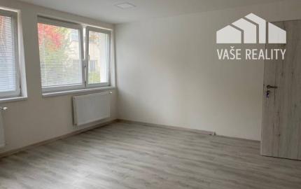 Kancelárske a prevádzkové priestory- Dubnica nad Váhom (52 m2, 104 m2)