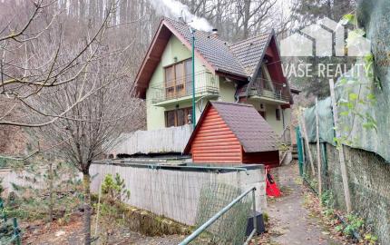 Murovaná chata v rekreačnej oblasti , Moravany nad Váhom - Výtoky