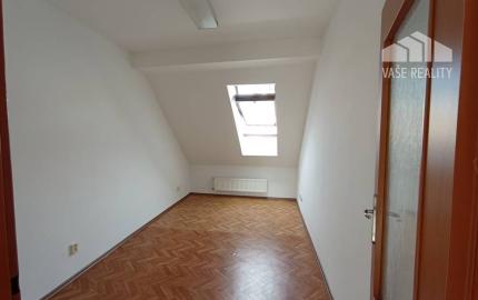 Kancelárske / obchodné priestory na prenájom 87 m2, Nitra- Pešia zóna