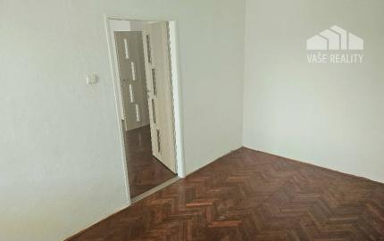 2 izbový byt Bánovce nad Bebravou - 53m2 / CENTRUM / LOGGIA  / PIVNICA