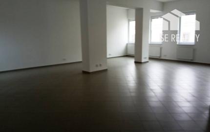 Kancelárske/ obchodné priestory 112 m2, pešia zóna Nitra