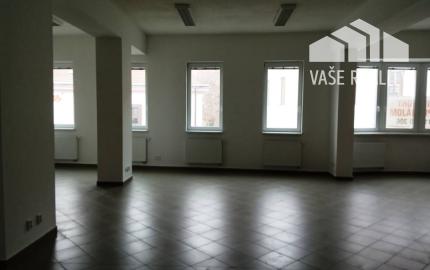 Kancelárske/ obchodné priestory 112 m2, pešia zóna Nitra
