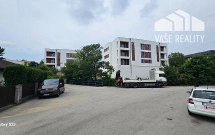 PREDAJ 1 IZB BYT 32 m² s balkónom 4,9 m², novostavba *holobyt* BANKA