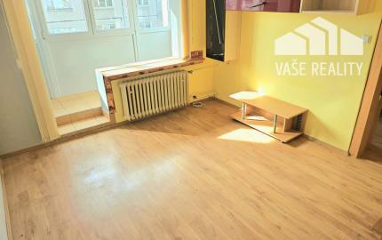 1 izbový byt Bánovce nad Bebravou / CENTRUM  / LOGGIA / EXKLUZÍVNE IBA