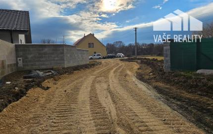 *REZERVOVANÉ* STAVEBNÝ POZEMOK 615 M² BOROVCE *VIDEO*